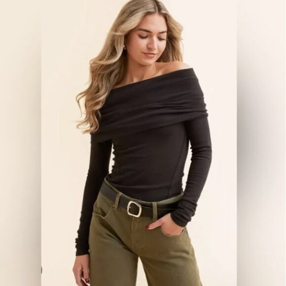 *NWT* FREE PEOPLE Iris Off The Shoulder Black Top Size XS - Picture 2 of 4